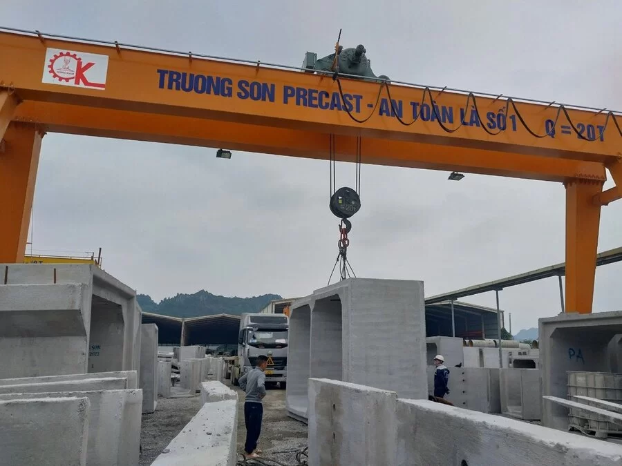 CỔNG TRỤC DẦM ĐÔI